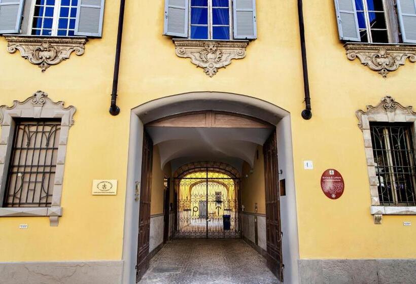 Palazzo Le Poste Suite And Apartments