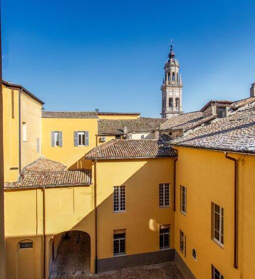 Palazzo Le Poste Suite And Apartments