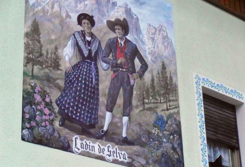 بنسيون Garni Al Barance