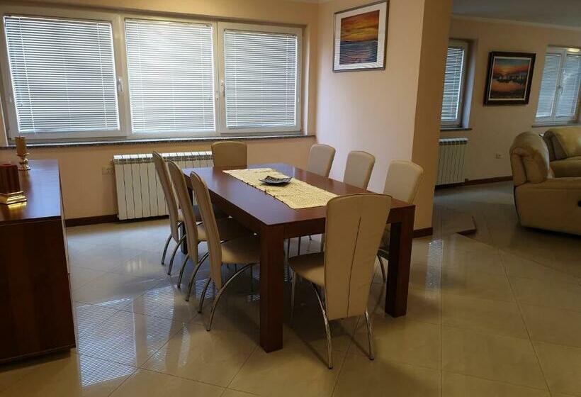 پانسیون Rooms & Apartments Giulia