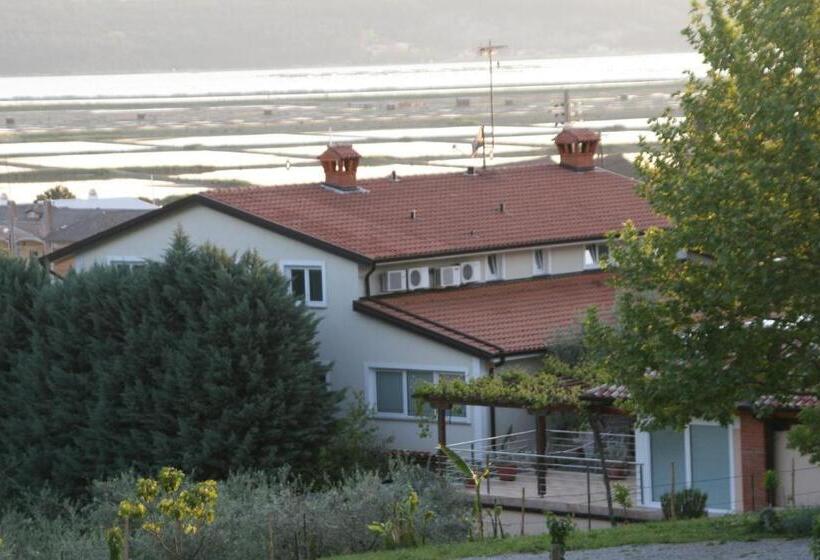 پانسیون Rooms & Apartments Giulia