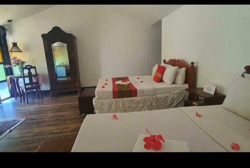 Reddoorz Plus @ Evangeline Beach Resort