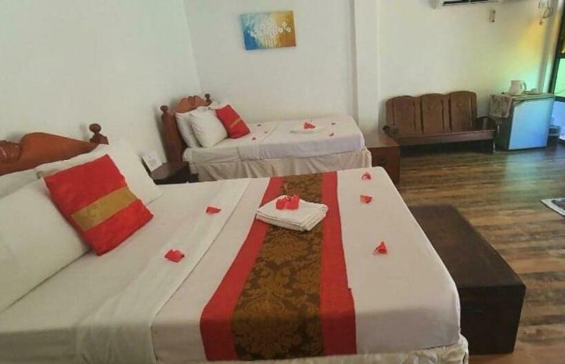 Reddoorz Plus @ Evangeline Beach Resort