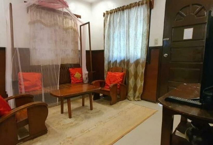 Reddoorz Plus @ Evangeline Beach Resort