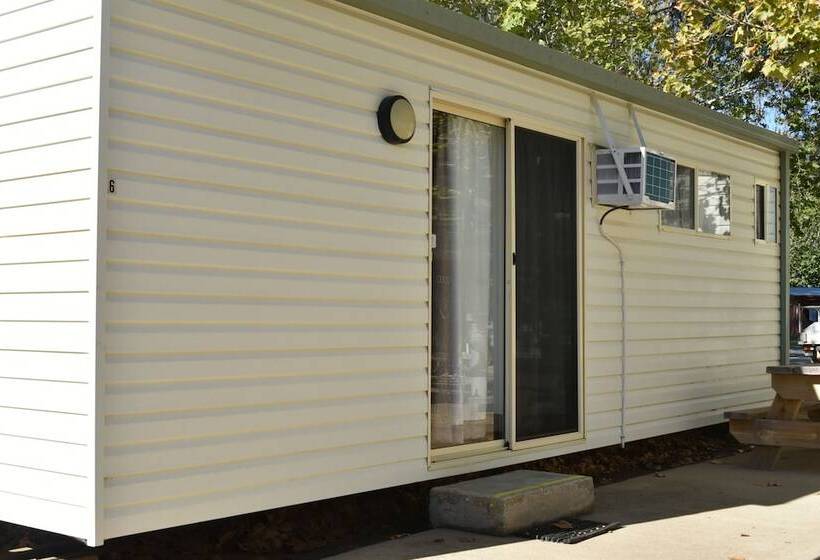 Ball Park Caravan Park
