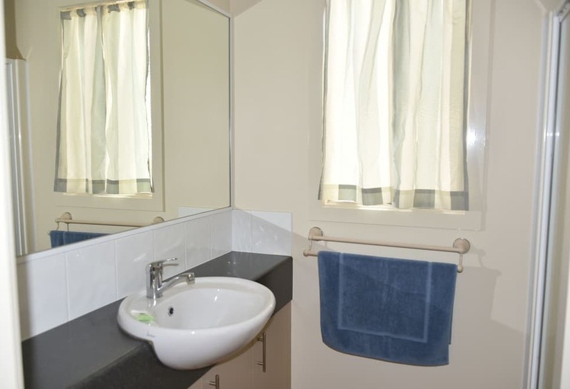 Ball Park Caravan Park