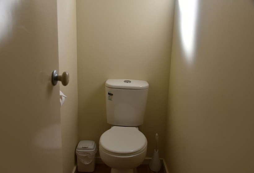 Ball Park Caravan Park