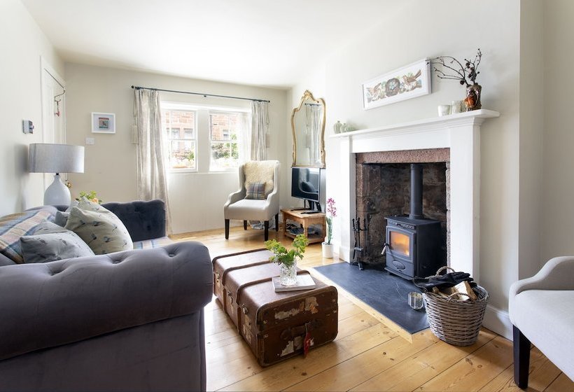Beautiful 2 Bed Cottage In Stenton, East Lothian
