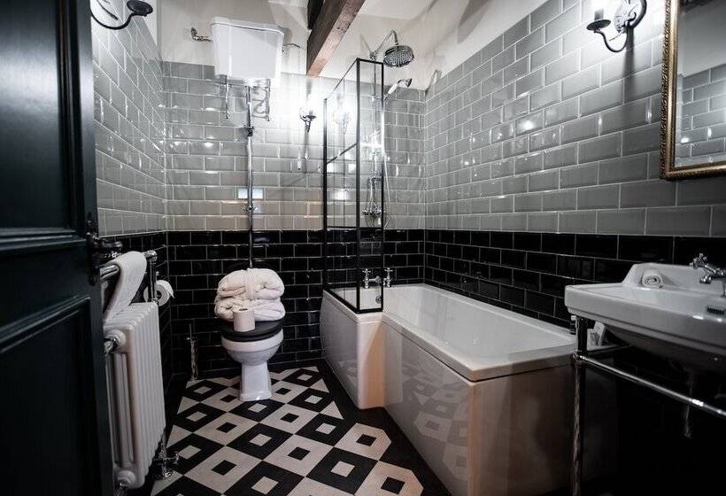 مبيت وإفطار Crux