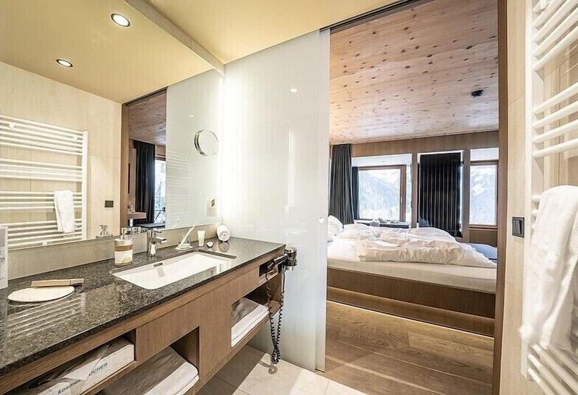 Gradonna Mountain Resort Chalets &