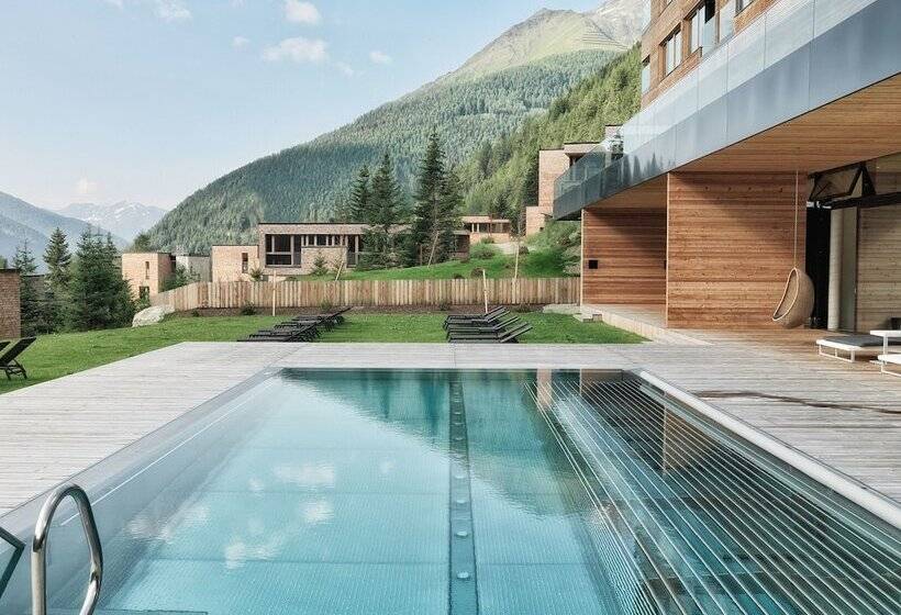 Gradonna Mountain Resort Chalets &