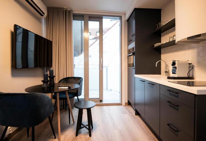 Home Again Apartments Nygata 1