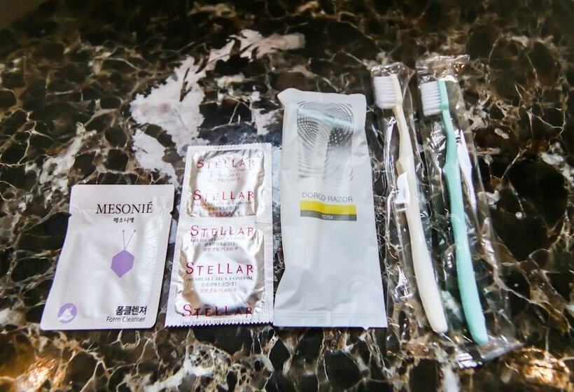 호텔 Geojedo Gohyeon Manhattan