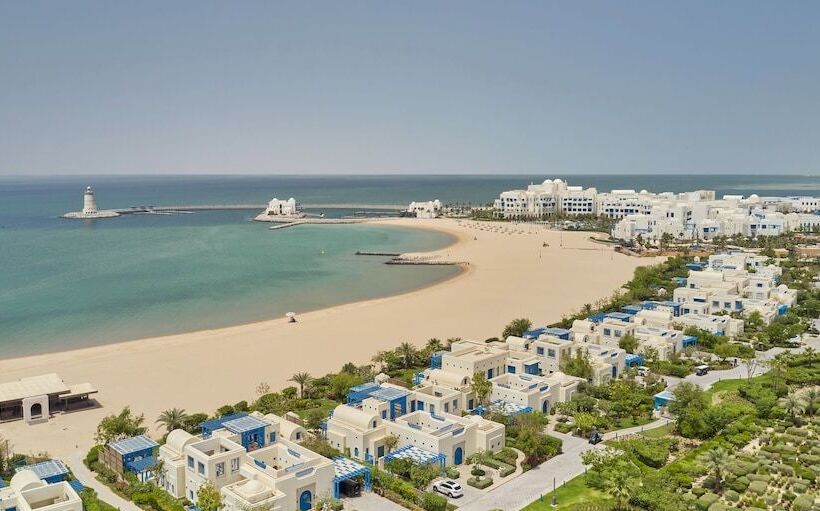 هتل Hilton Salwa Beach Resort & Villas