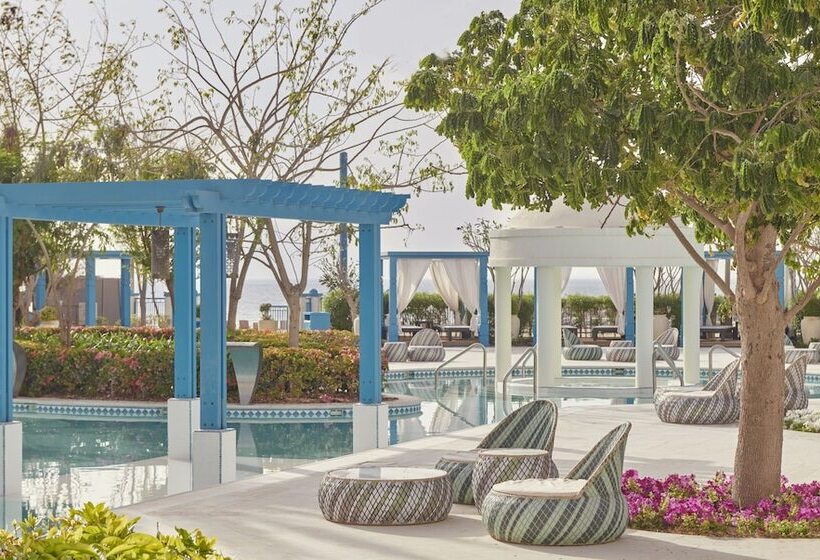 هتل Hilton Salwa Beach Resort & Villas