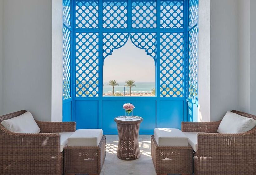 هتل Hilton Salwa Beach Resort & Villas