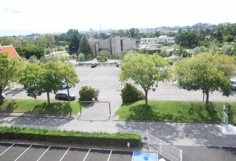 Отель Kyriad Direct  Bourg Les Valence