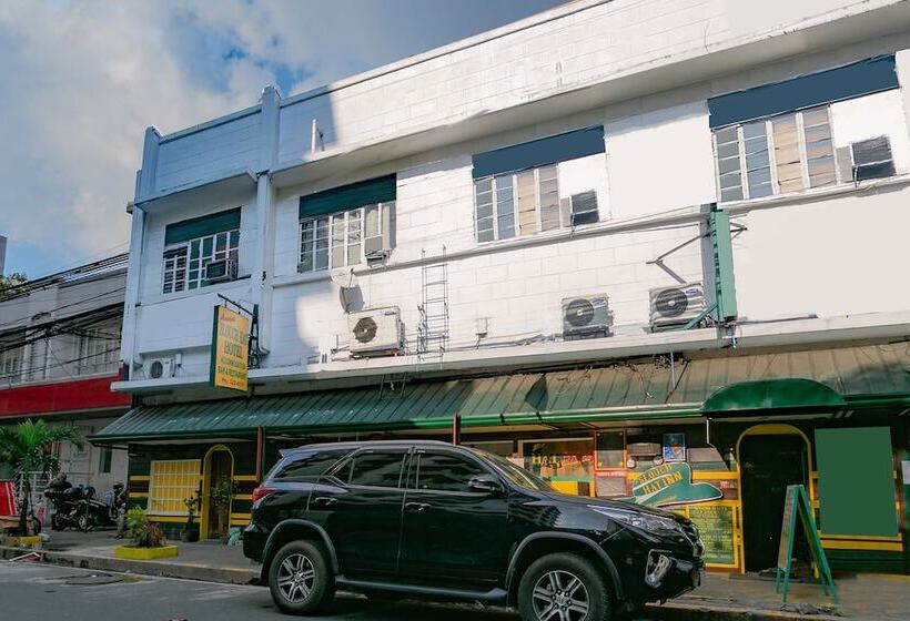 هتل Oyo 722 Slouch Hat Inn