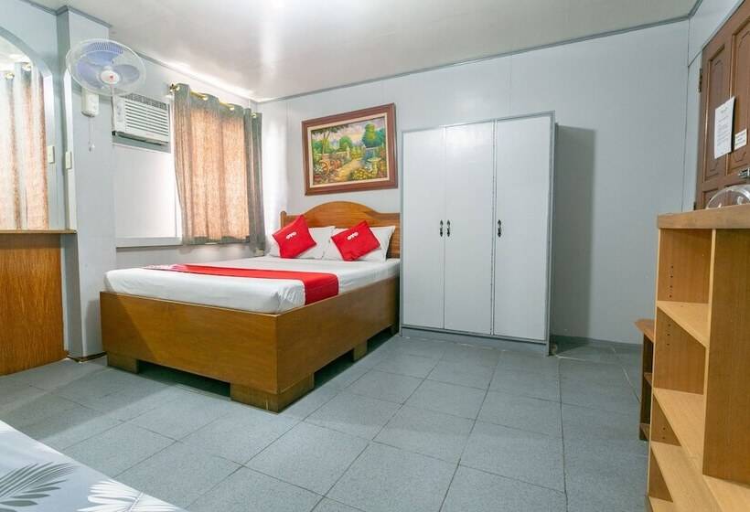 هتل Oyo 722 Slouch Hat Inn