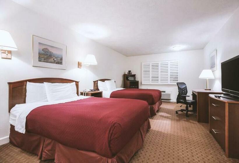 فندق Sky Palace Inn & Suites Mccook