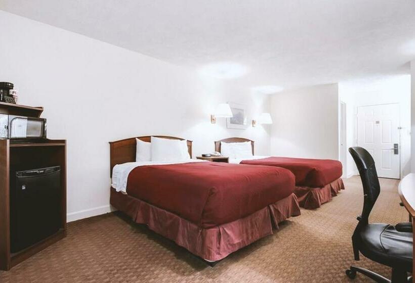 فندق Sky Palace Inn & Suites Mccook