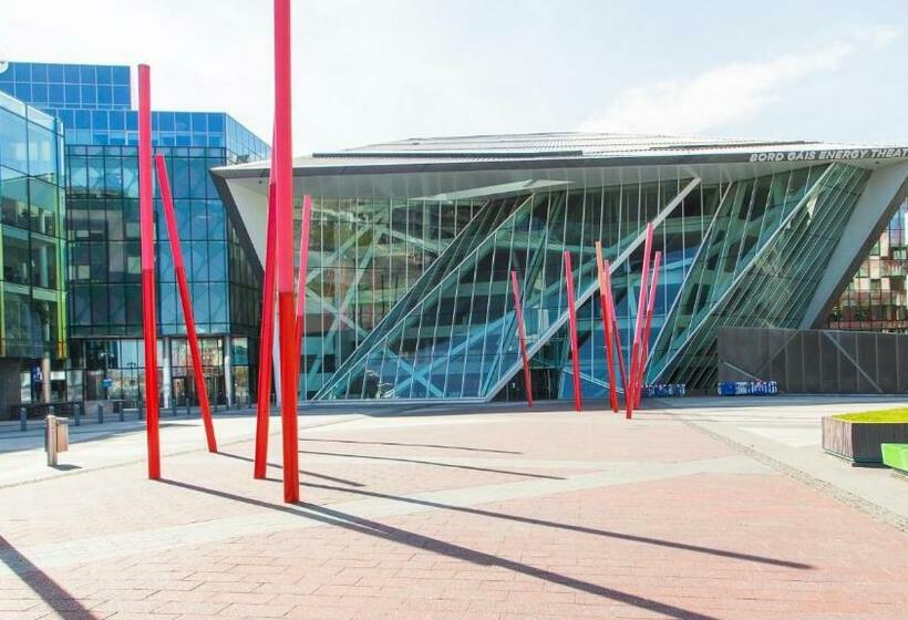 בית מלון כפרי Travelodge Plus Dublin City Centre