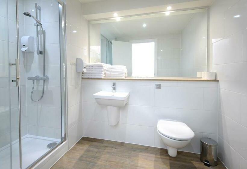 בית מלון כפרי Travelodge Plus Dublin City Centre