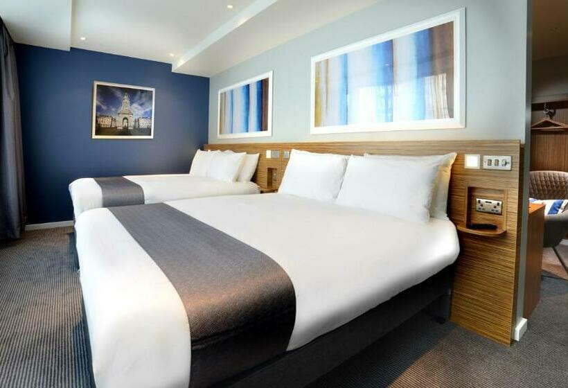 בית מלון כפרי Travelodge Plus Dublin City Centre