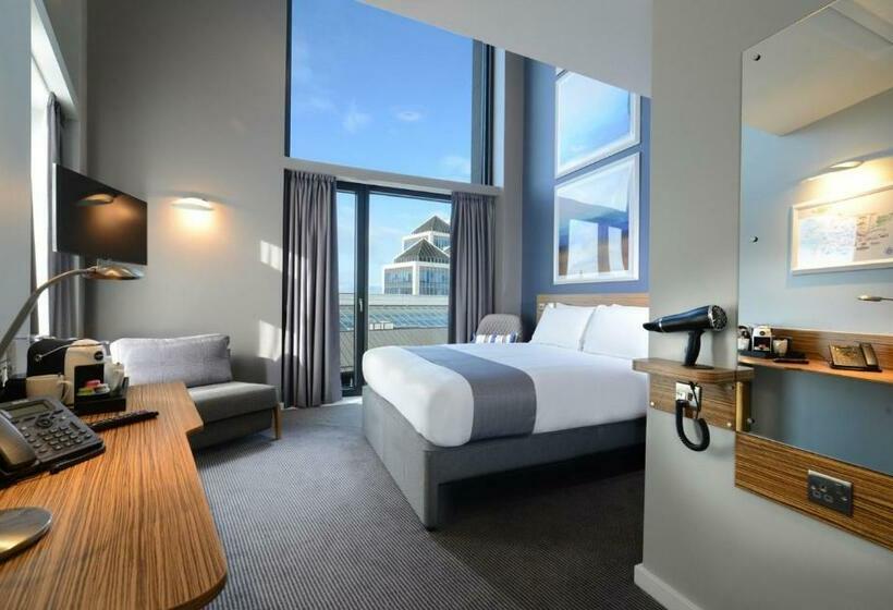 בית מלון כפרי Travelodge Plus Dublin City Centre