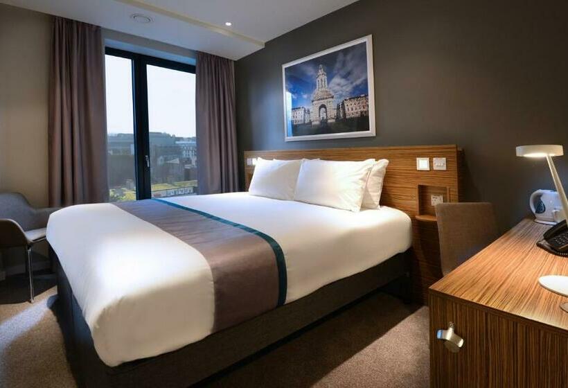 בית מלון כפרי Travelodge Plus Dublin City Centre