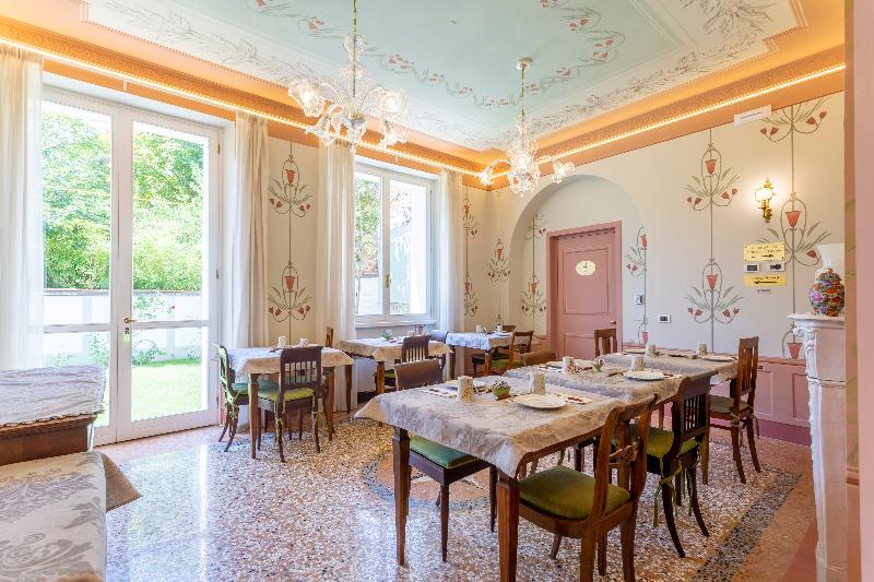 هتل Villa Tortorelli