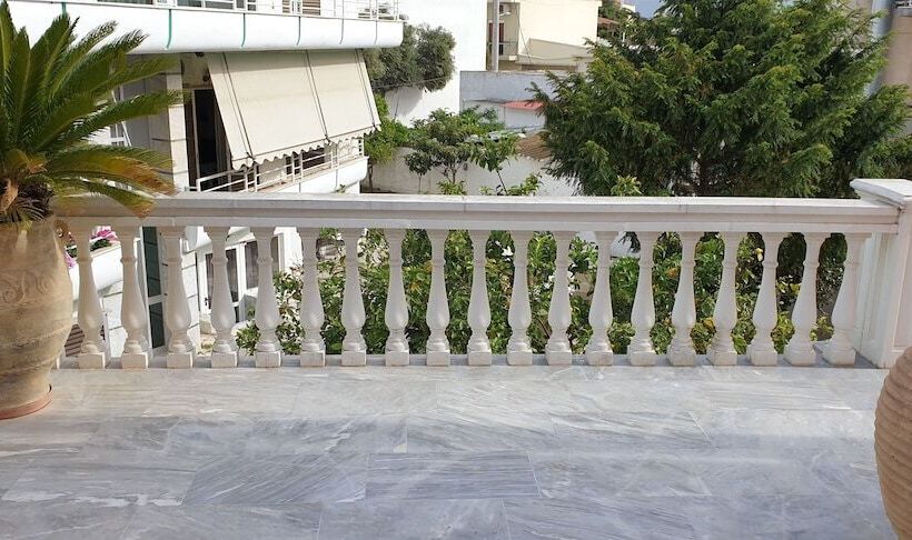 膳宿费 Garden Square Inn