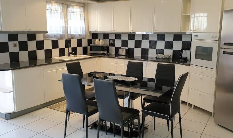 膳宿费 Garden Square Inn