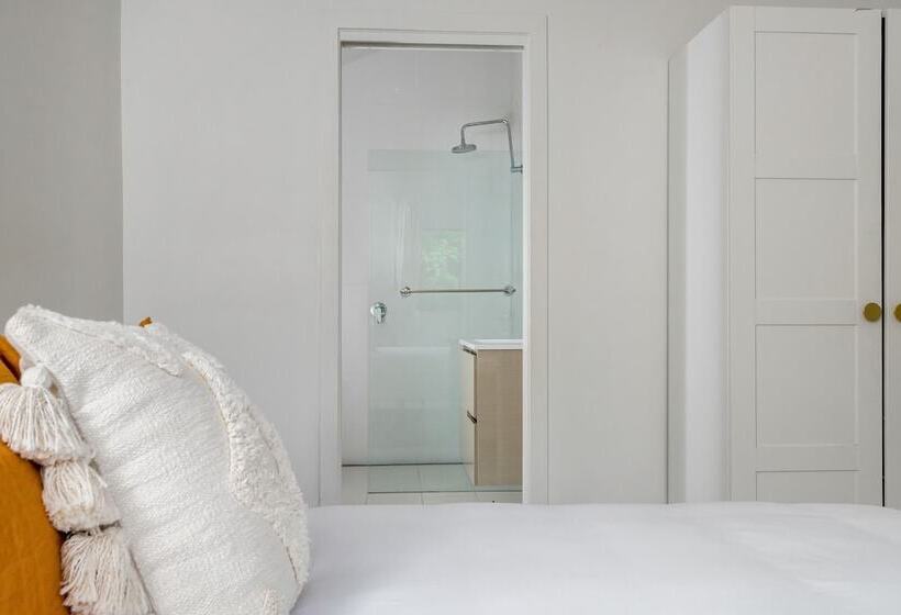 Your Luxury Escape   Little Farm Cottage 1