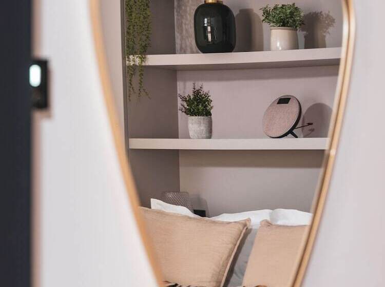 Appartements Place Royale   Maisons Du Monde Hôtel & Suites