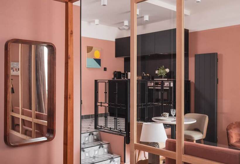 Appartements Place Royale   Maisons Du Monde Hôtel & Suites