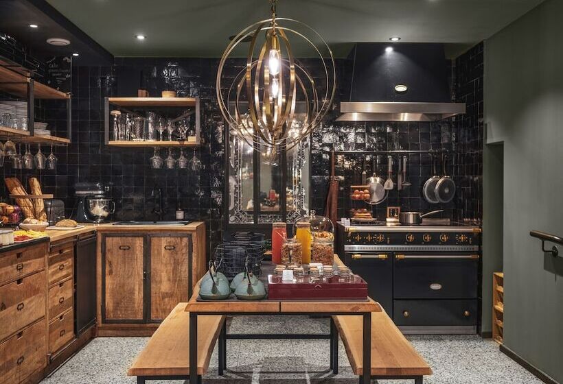 Appartements Place Royale   Maisons Du Monde Hôtel & Suites