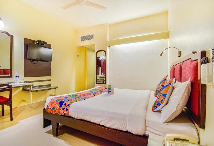 Отель Ashish Plaza