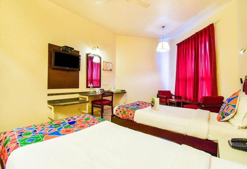 Отель Ashish Plaza