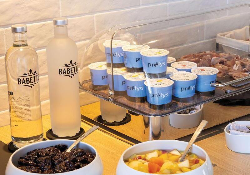 Отель Hilton Garden Inn Tours Centre