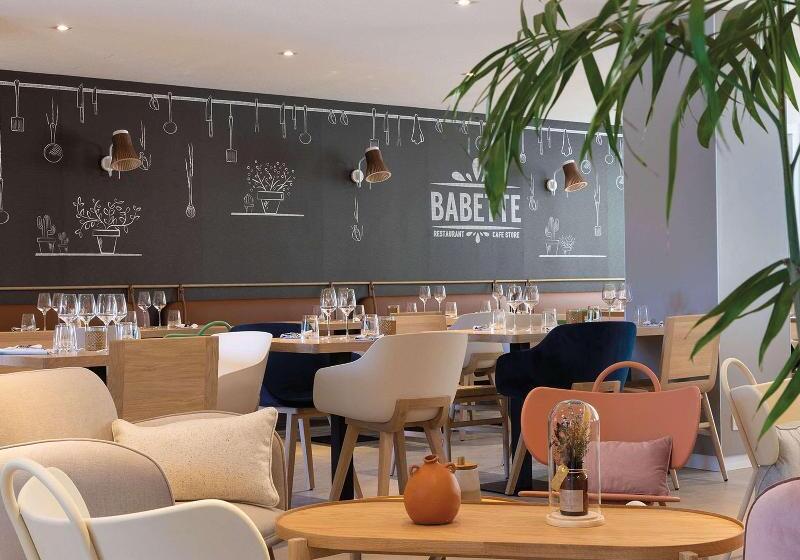 ホテル Hilton Garden Inn Tours Centre