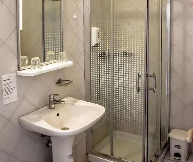 בית מלון כפרי Yria Beach