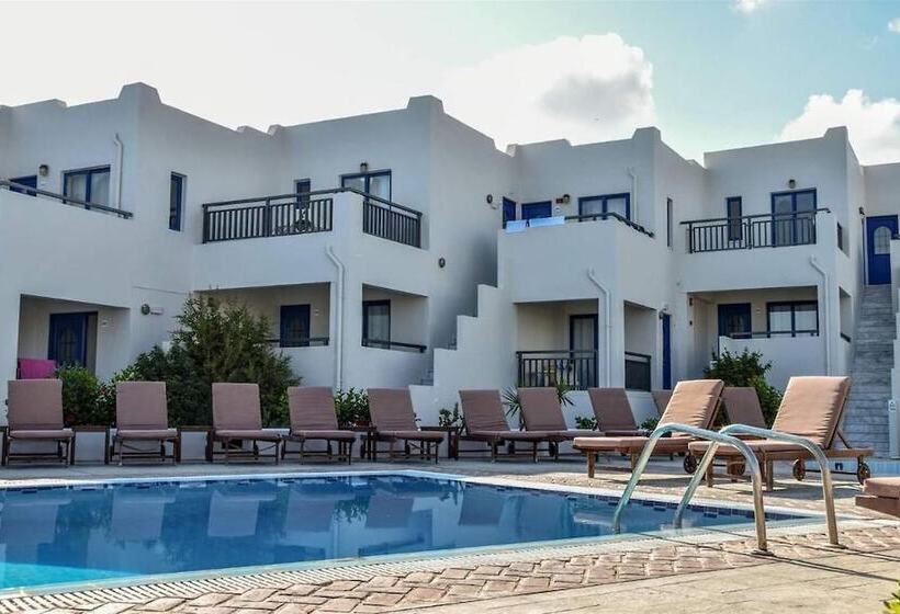 בית מלון כפרי Yria Beach