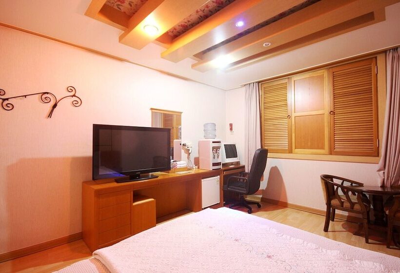 فندق على الطريق Gunsan Thema