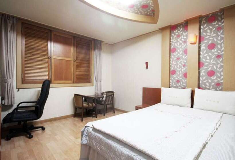 فندق على الطريق Gunsan Thema