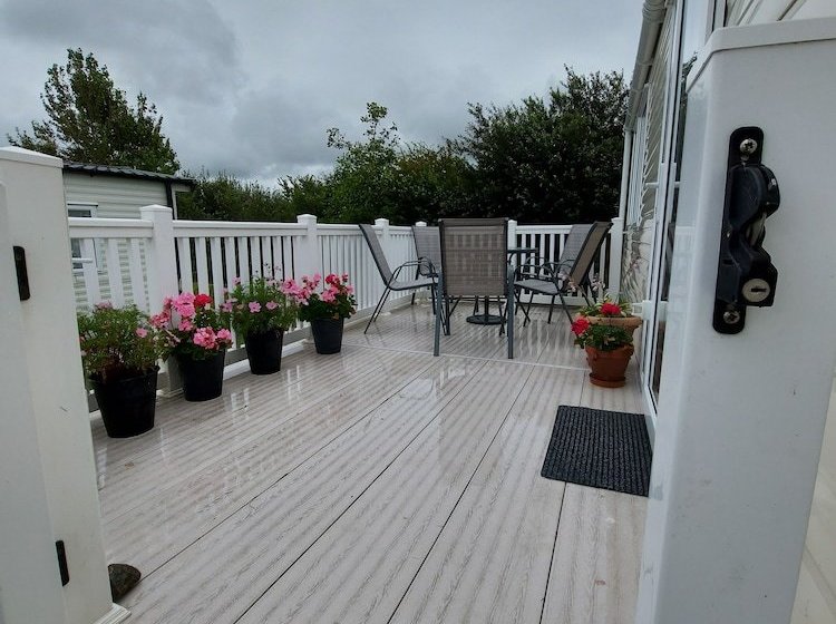 Beautiful 6 Berth Caravan In Bude