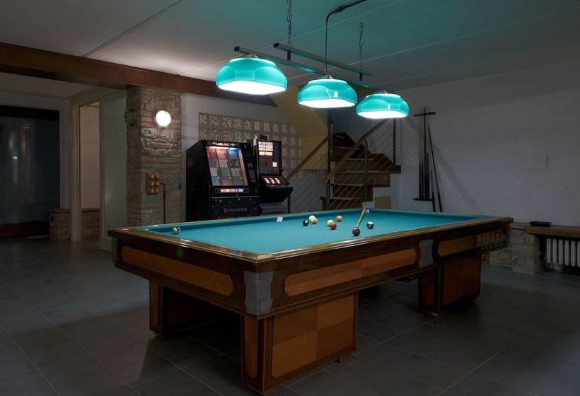 Colours And Scents From Tuscany Await You In This Wonderful Property