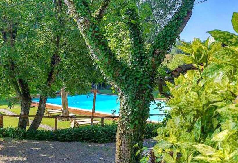 Colours And Scents From Tuscany Await You In This Wonderful Property