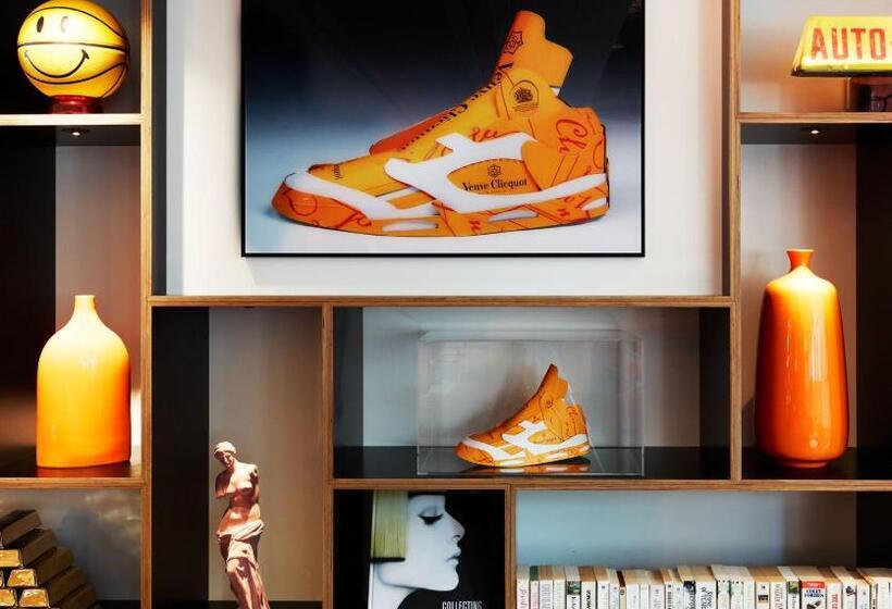 ホテル Citizenm Paris Champselysees