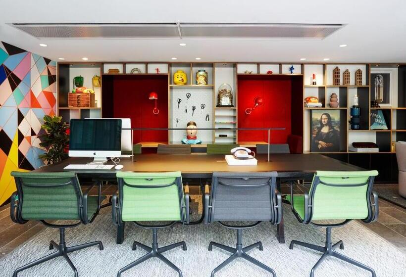 ホテル Citizenm Paris Champselysees